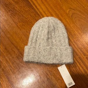 NWT vince. gray winter hat